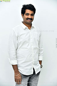 Vamsi Nandipati at Hey Bhagawan Movie Interview, HD Gallery 