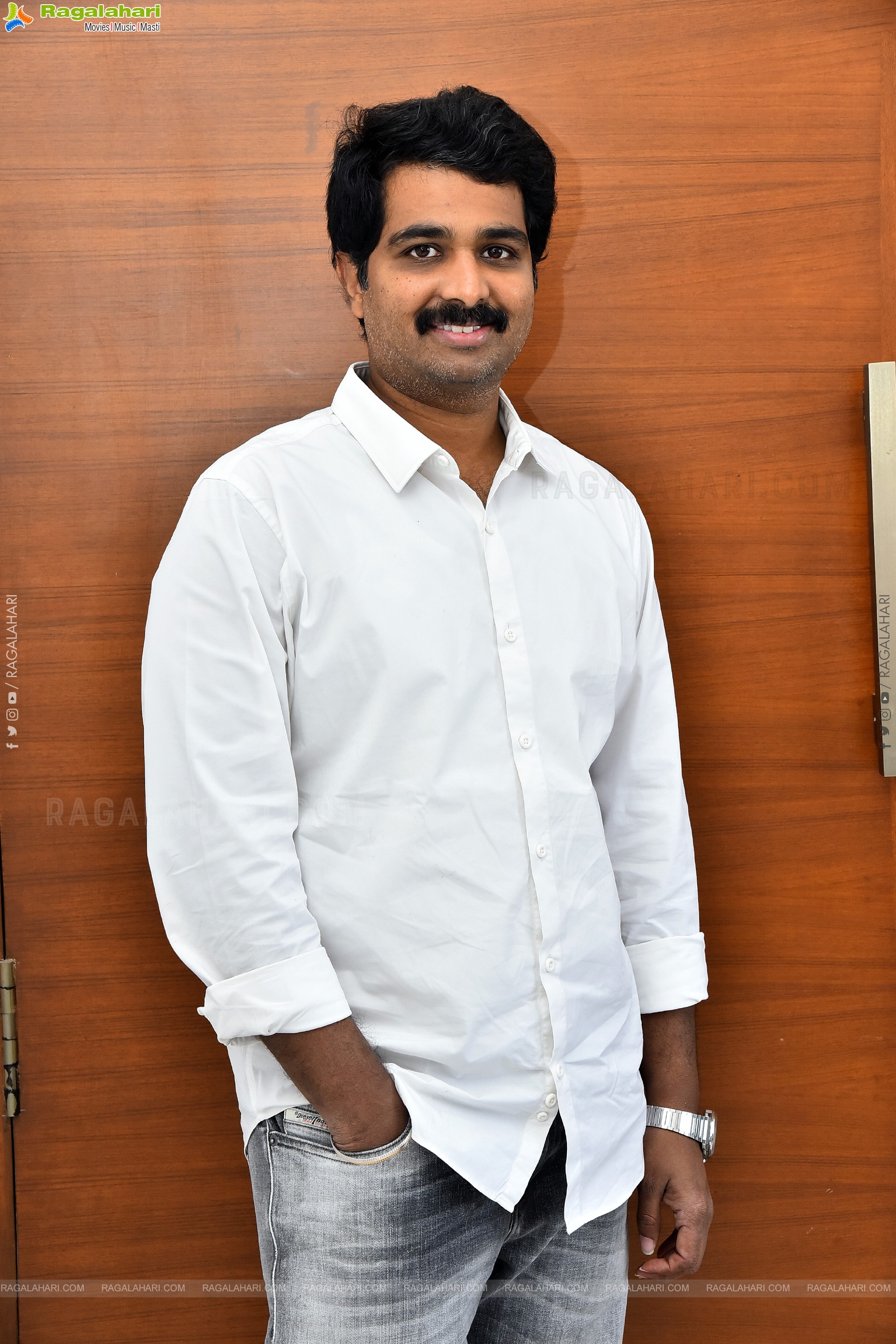 Vamsi Nandipati at Hey Bhagawan Movie Interview, HD Gallery