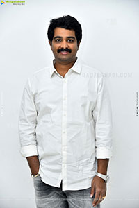 Vamsi Nandipati at Hey Bhagawan Movie Interview, HD Gallery 