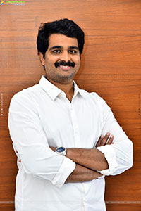 Vamsi Nandipati at Hey Bhagawan Movie Interview, HD Gallery 