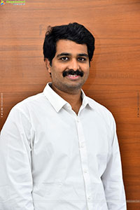 Vamsi Nandipati at Hey Bhagawan Movie Interview, HD Gallery 