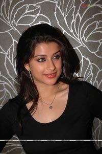 Madhurima at Tolly 2 Holly Film Press Meet