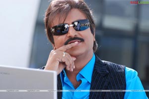 Mohan Babu in Raju Maharaju