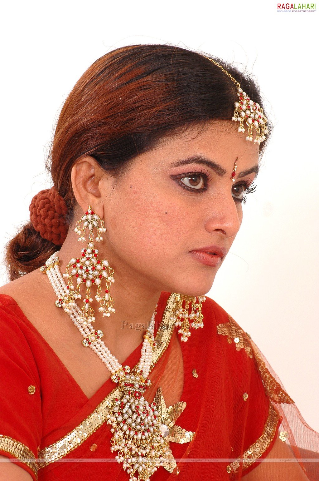 Ravithreyeni Chowdary
