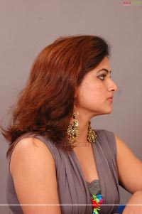 Telugu TV Anchor Ravithreyeni Chowdary Photo Session