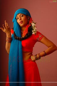 Saira Bhanu Hot Poses