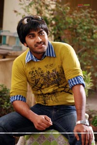 Sharwanand in Raju Maharaju