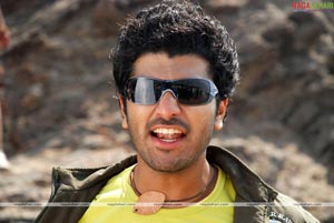 Sharwanand in Raju Maharaju