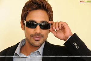 Varun Sandesh at Marocharitra Sets