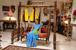 Kamalinee Mukherji in Chandramukhi Costumes