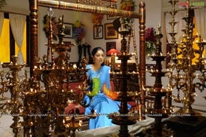 Kamalinee Mukherji in Chandramukhi Costumes