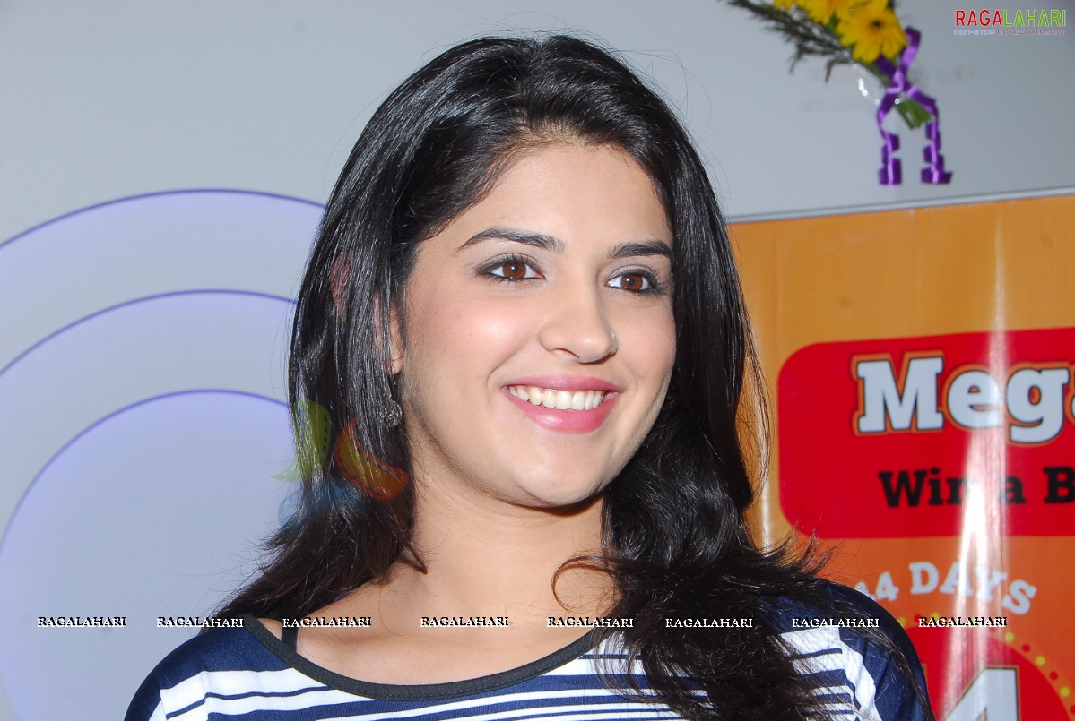 Deeksha Seth (Hi-Res)