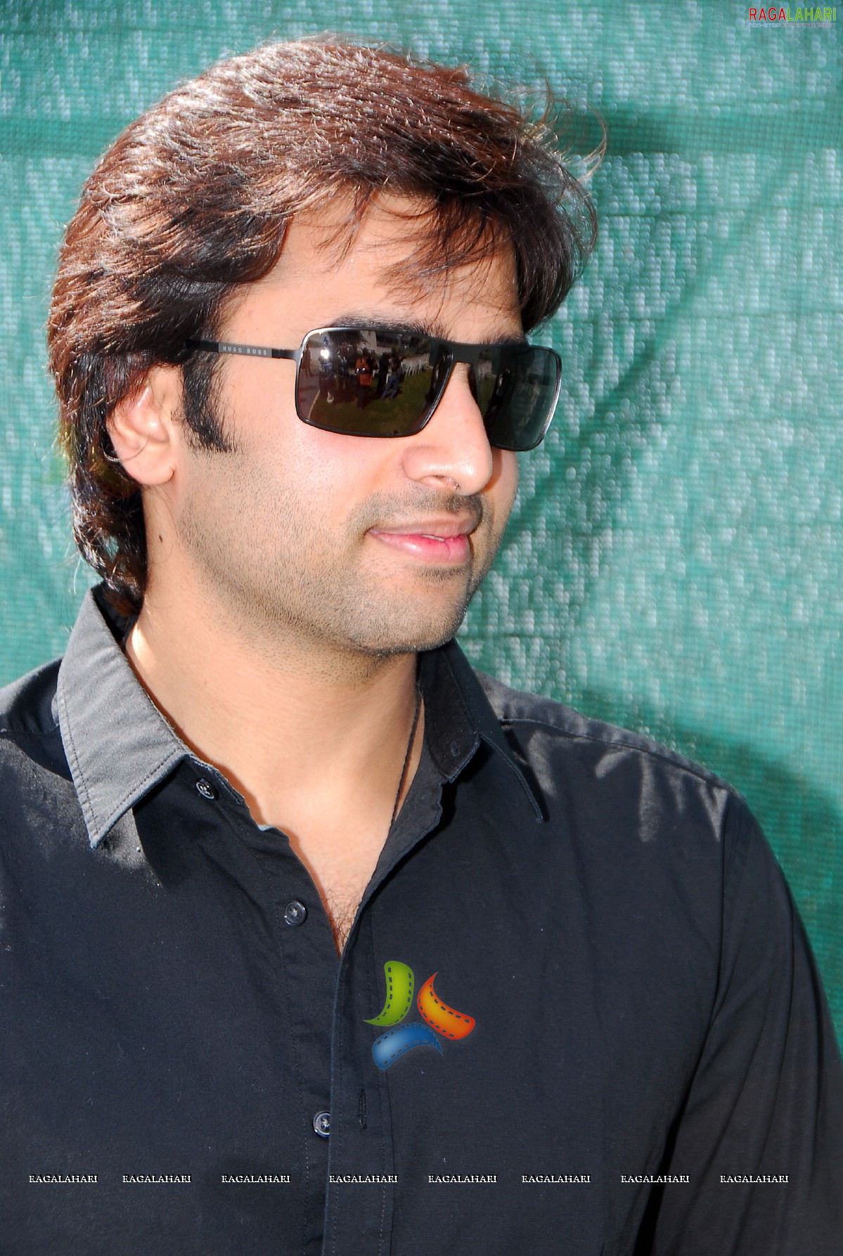 Nara Rohit (Hi-Res)