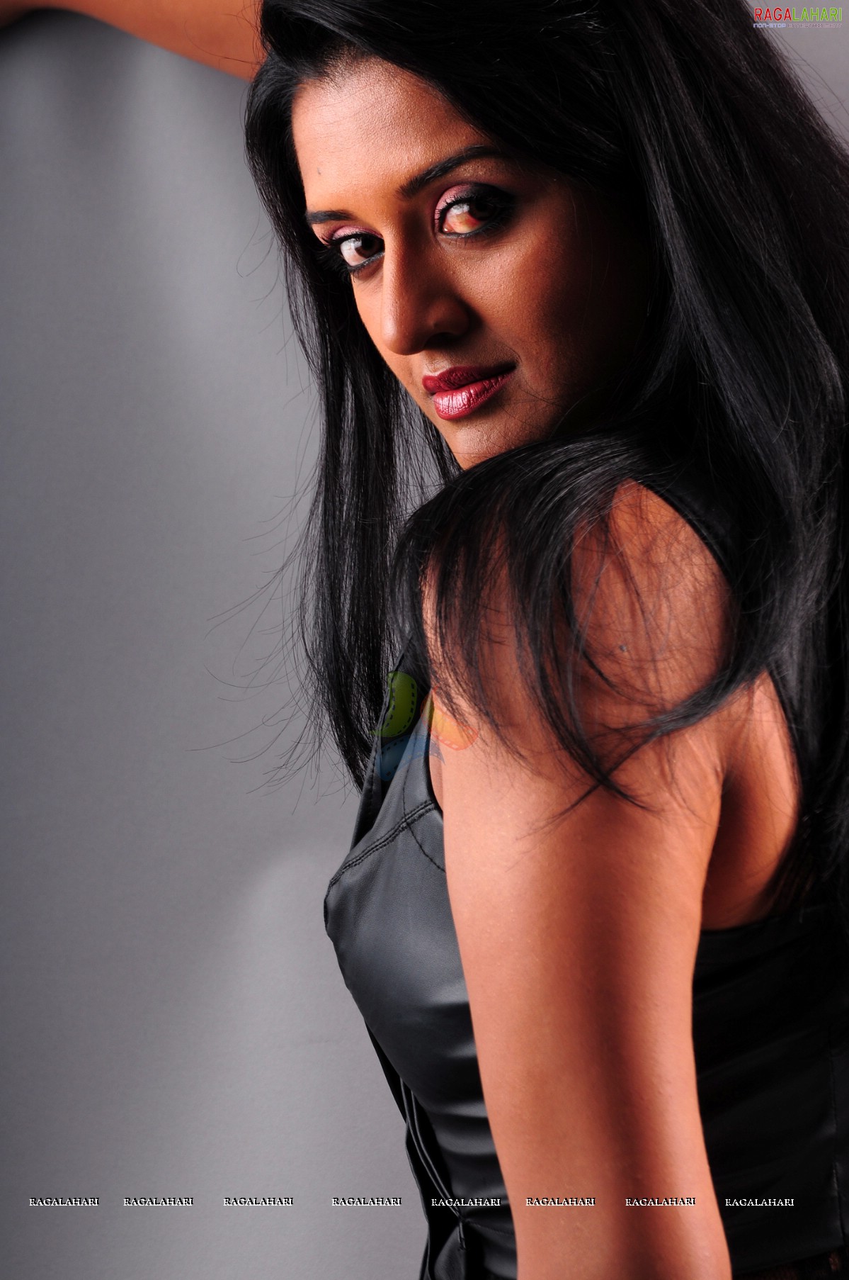 Vimala Raman (Hi-Res)