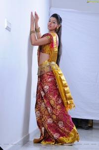 Beautiful Kushik in Saree