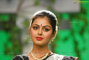 Monal Gajjar in Sudigadu