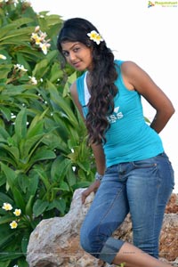 Monal Gajjar Vennela One and Half