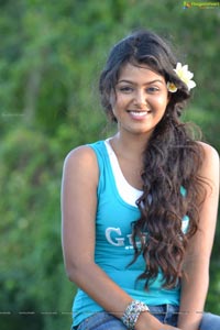 Monal Gajjar Vennela One and Half