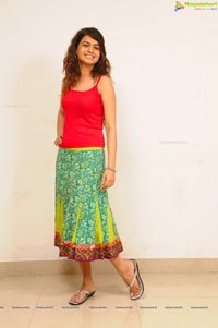 Shubha Phutela Photos