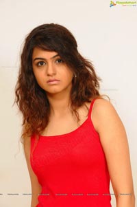 Shubha Phutela Photos