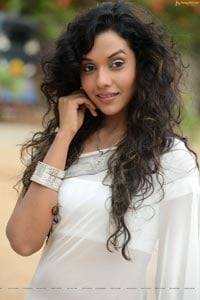 Anupriya Goenka in White Saree