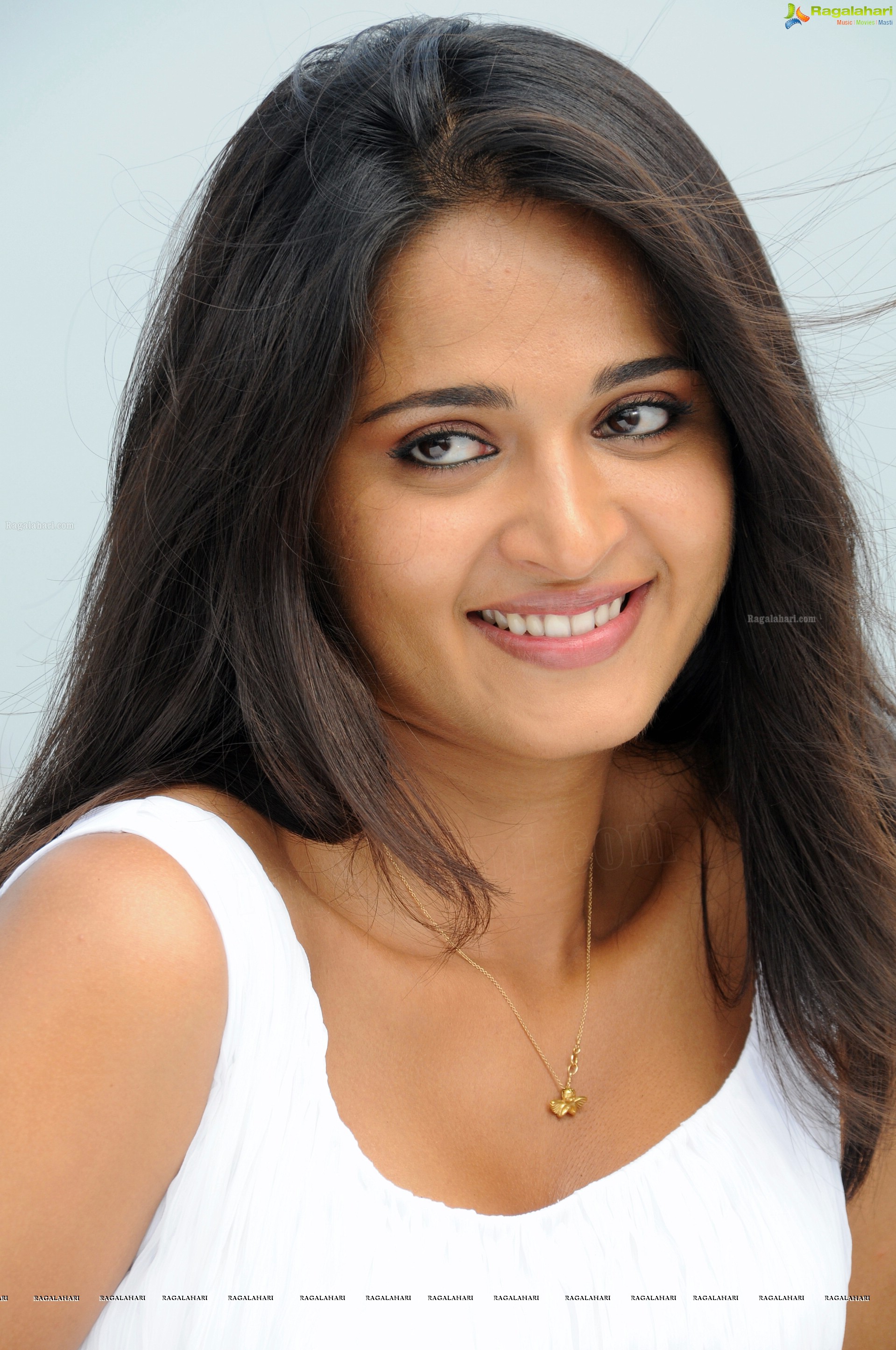 Anushka (High Definition)