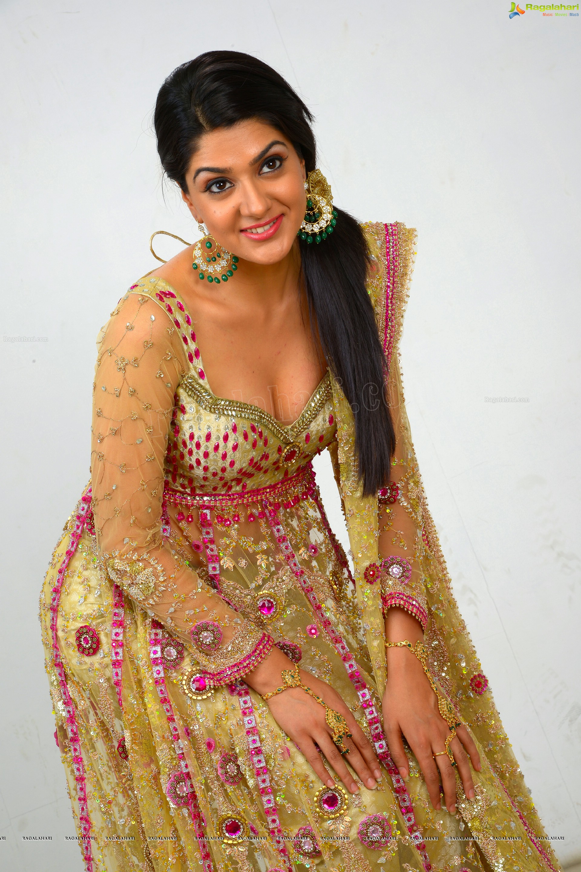 Sakshi Choudhary (High Definition)