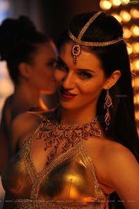 Scarlett Mellish Wilson in Shangai