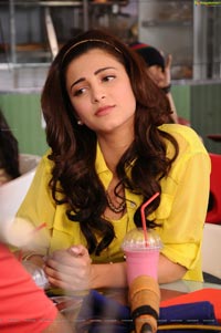 Shruti Hasan in Welcome Back