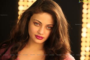 Sneha Ullal Action 3D Hot