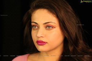 Sneha Ullal Action 3D Hot