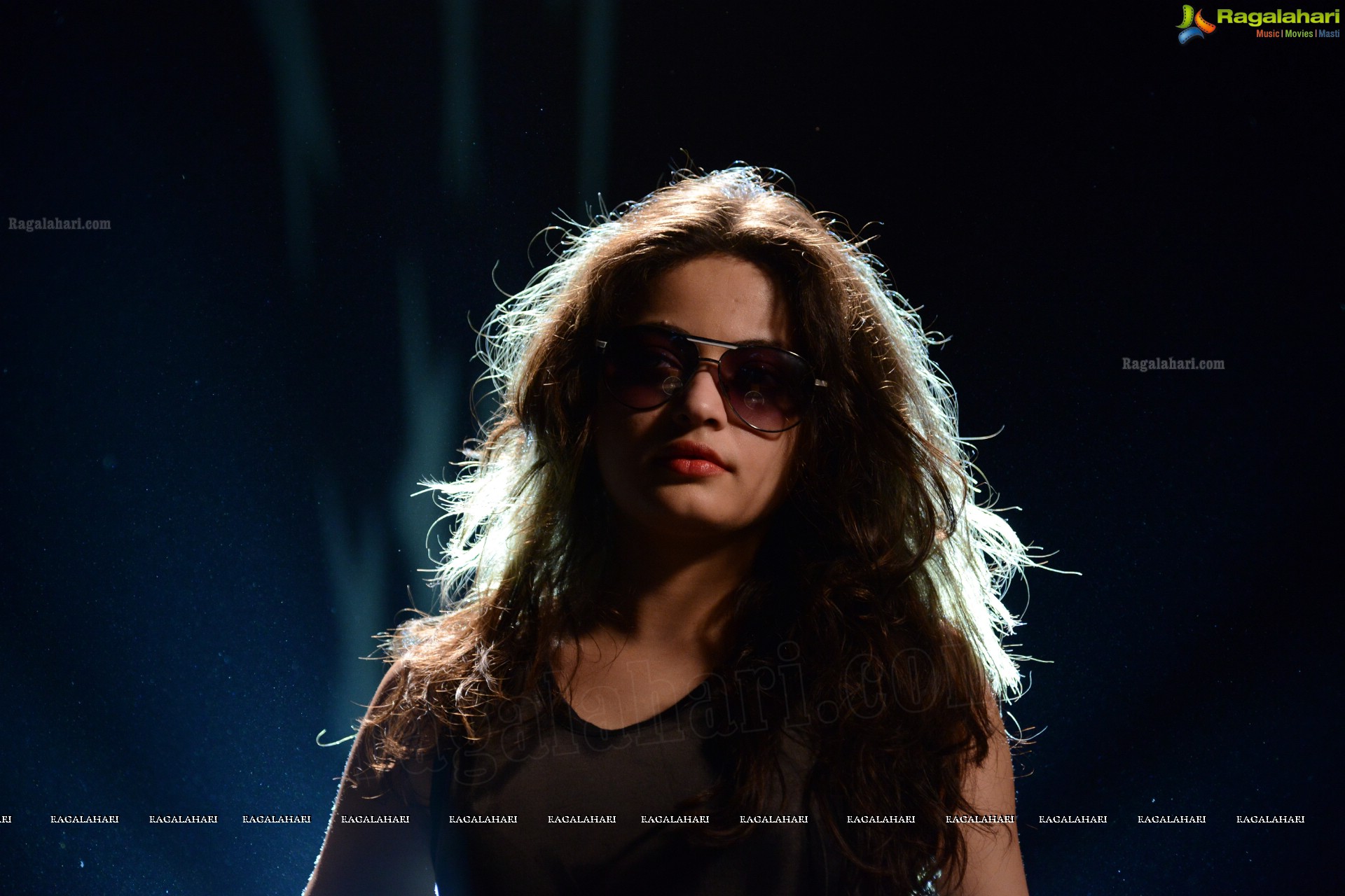 Sneha Ullal (High Definition)