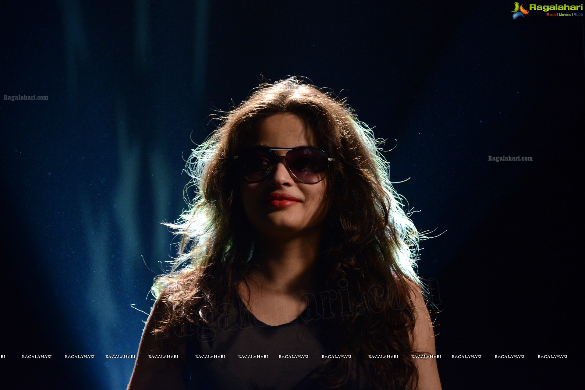 Sneha Ullal (High Definition)