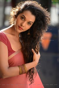 Tamil Heroine Anupriya Goenka