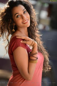 Tamil Heroine Anupriya Goenka