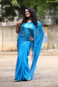 Tashu Kaushik in Blue Saree