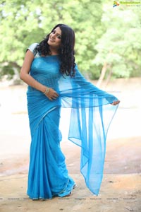 Tashu Kaushik in Blue Saree