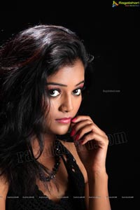 Telugu Heroine Maheshwari Photos