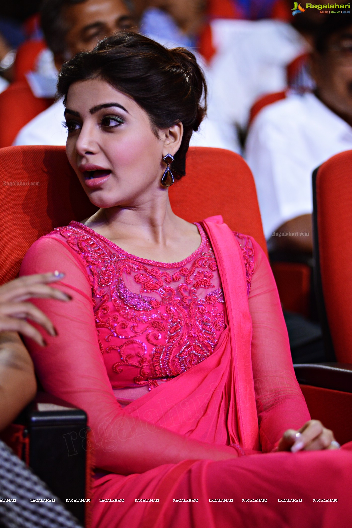 Samantha in Pink Saree at Autonagar Surya Audio Release