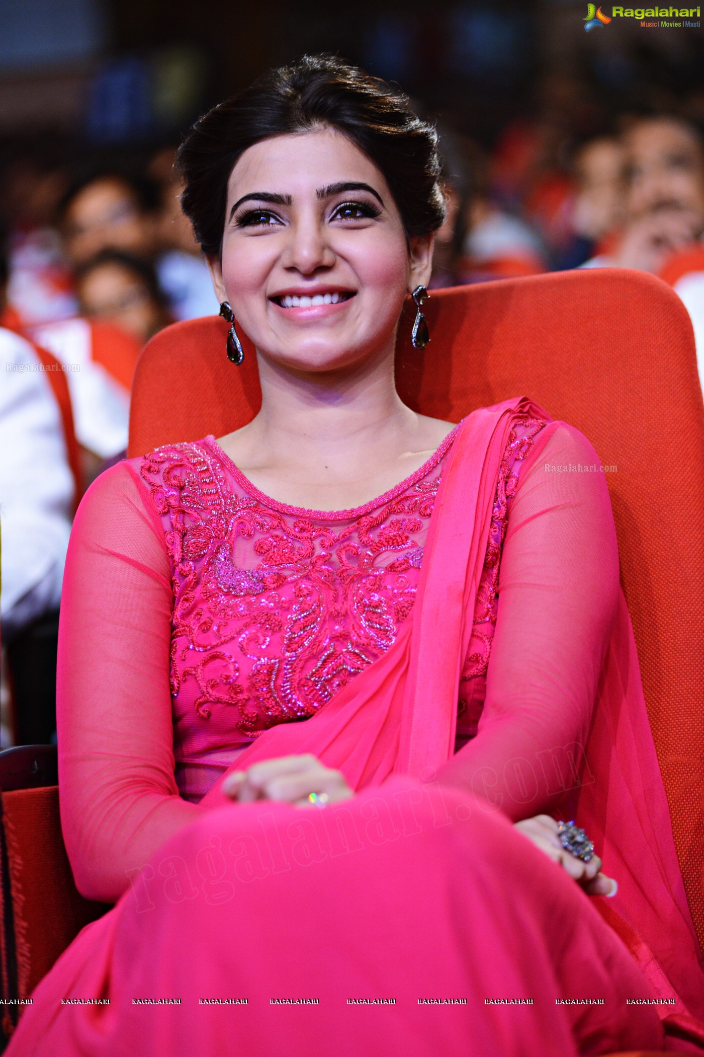 Samantha in Pink Saree at Autonagar Surya Audio Release