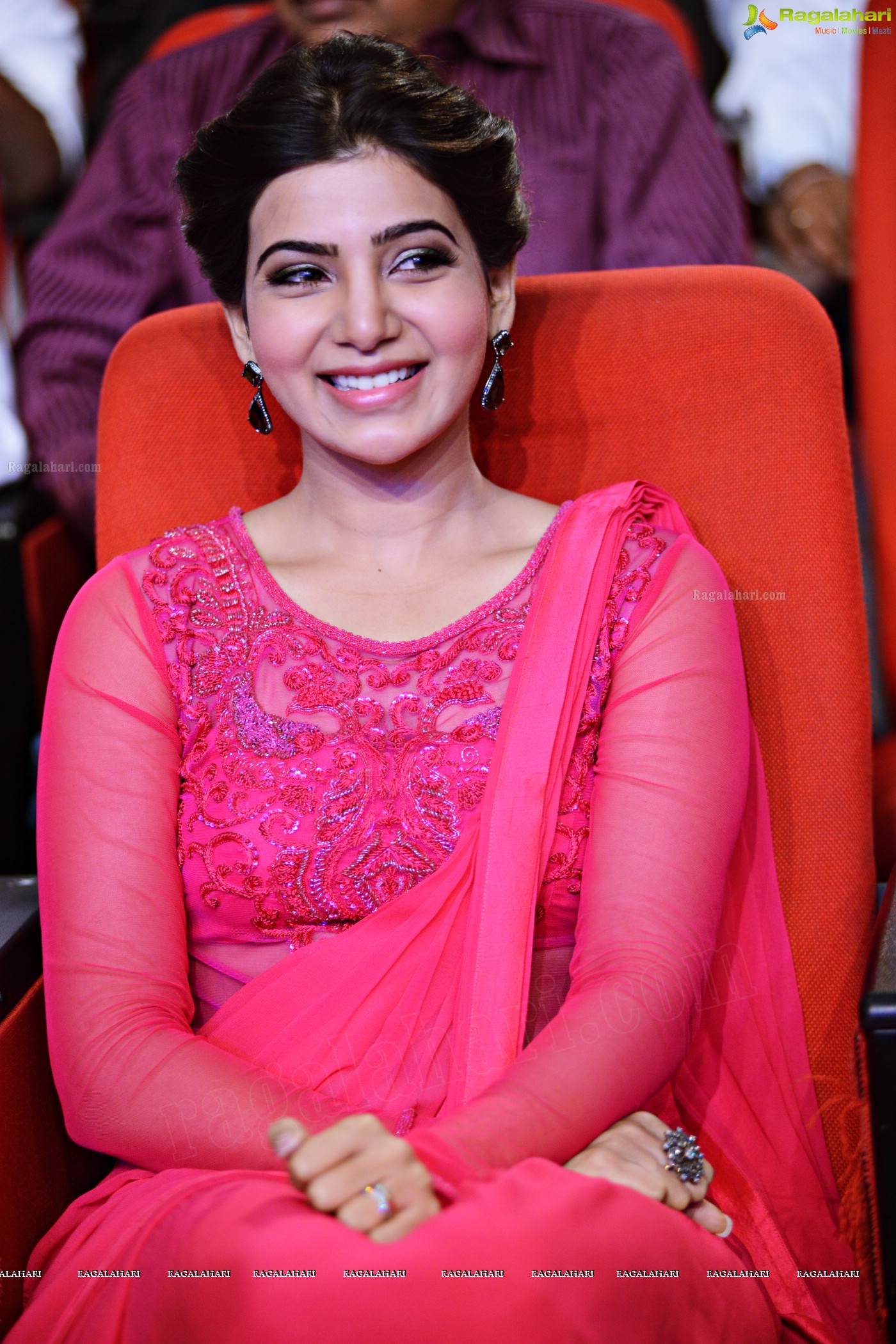 Samantha in Pink Saree at Autonagar Surya Audio Release