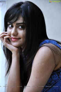 Adah Sharma Pics