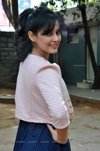 Disha Pandey Manasunu Maaya Seyake