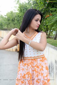 Ee Rojullo Reshma in Short Skirt