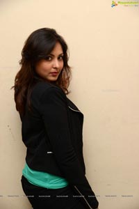 Madhu Shalini Photos