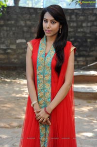 Khenisha Chandran Photos