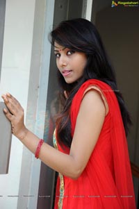 Khenisha Chandran Photos