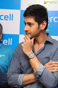 Mahesh Babu at Univercell Synch Store