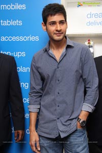 Mahesh Babu at Univercell Synch Store