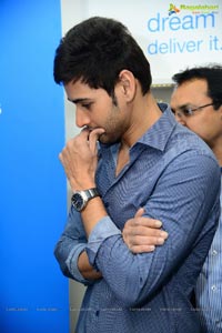 Mahesh Babu at Univercell Synch Store